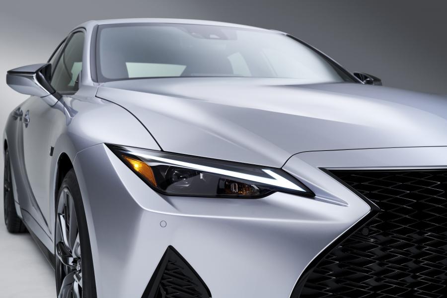 Детали экстерьера Lexus IS350 F-Sport 2020 года  (NA) (фото 11 из 51)